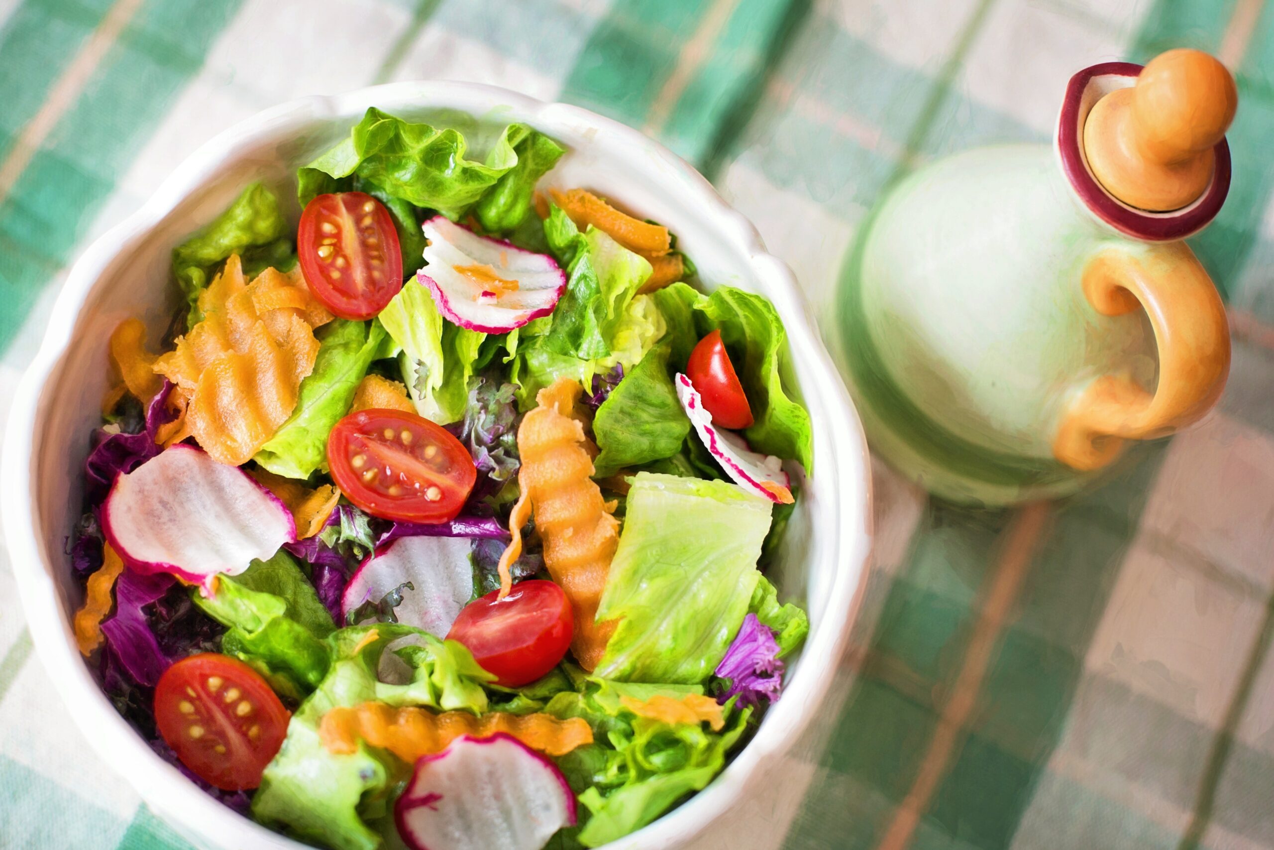 close-up-of-salad-in-plate-257816